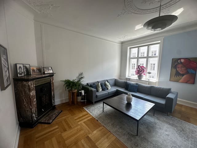 Elegant og rummelig oase i hjerte af København