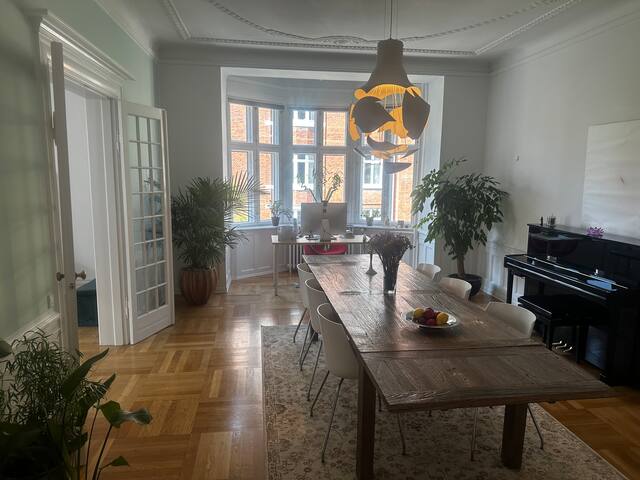 Elegant og rummelig oase i hjerte af København gallery image 3