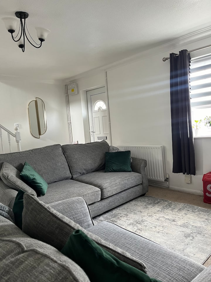 3 مقاعد كبيرة ومقعد واحد، مريح للغاية