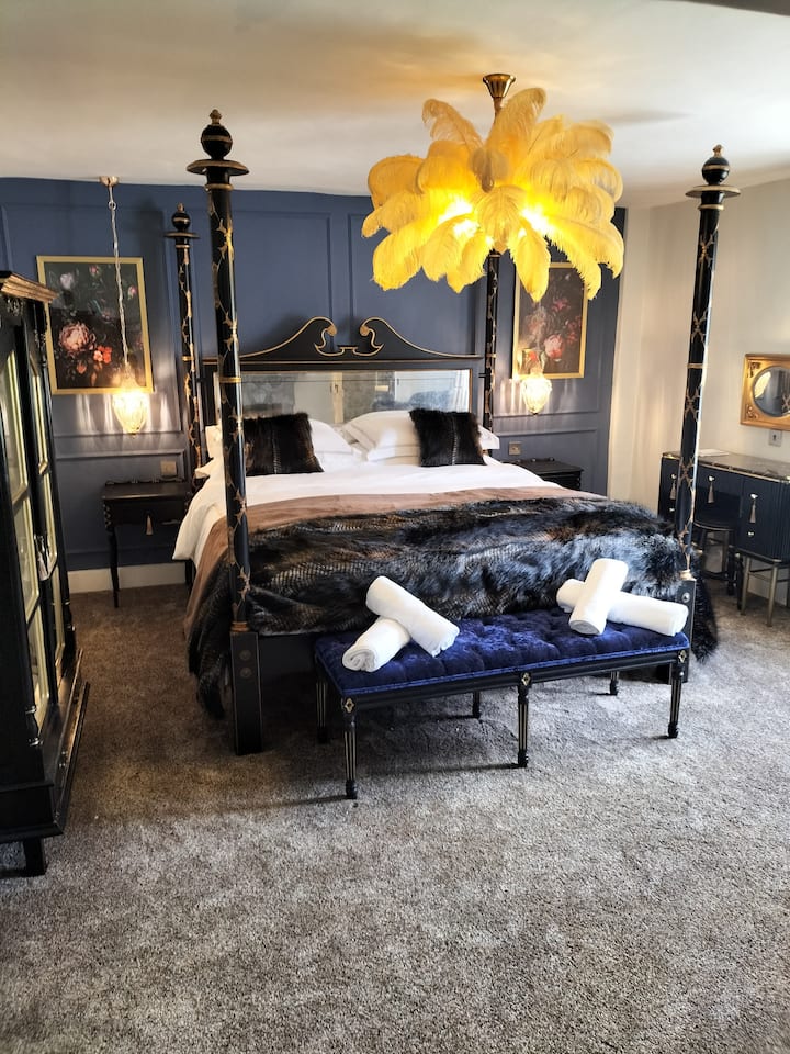 With a luxurious super king size bed and en-suite.  