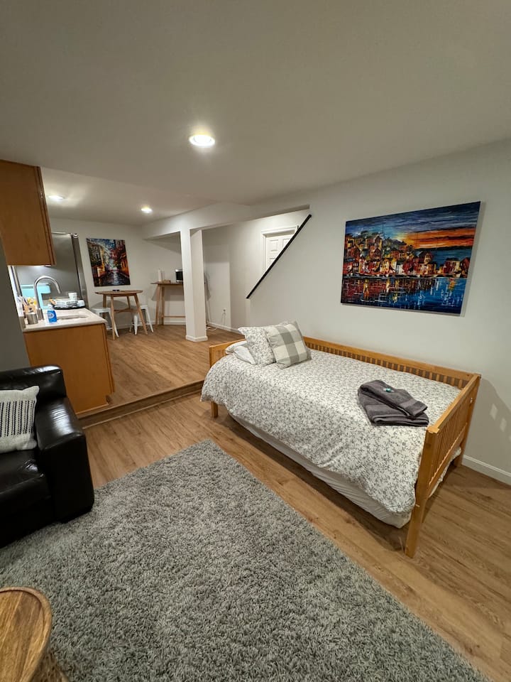 يمكن إعداد سرير اختياري إذا كانت هناك حاجة إلى مساحة نوم إضافية.