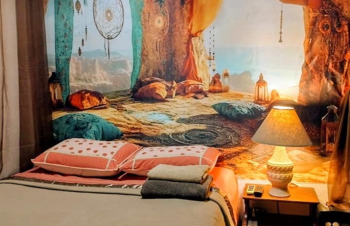 בקתה עם מיטת קווין סייז