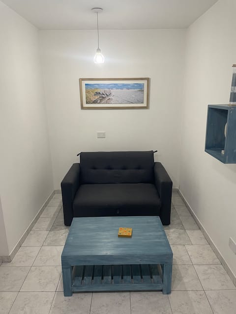 Propiedad de Airbnb exitosa: 4th floor accommodation in Monte Grande Centro en Partido De Esteban Echeverría