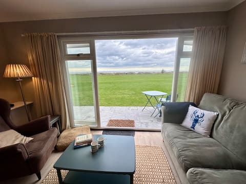 Top Airbnb: Winterton seaview dune access dog & child friendly in Winterton On Sea