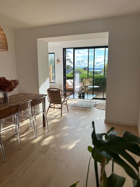 Charming house with sea view