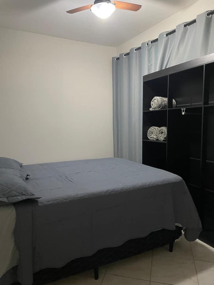 غرفة النوم الرئيسية