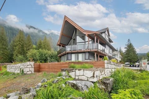 Steps From The Lake With Water & Mountain Views