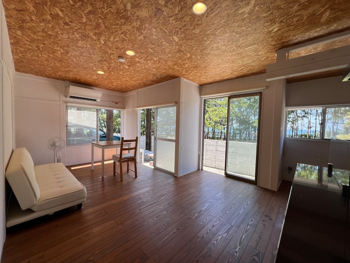 『糸島 Beach Villa』松林が美しい海の前の一棟貸切ー隣には公園。快適なお部屋でリフレッシュ - Karatsu