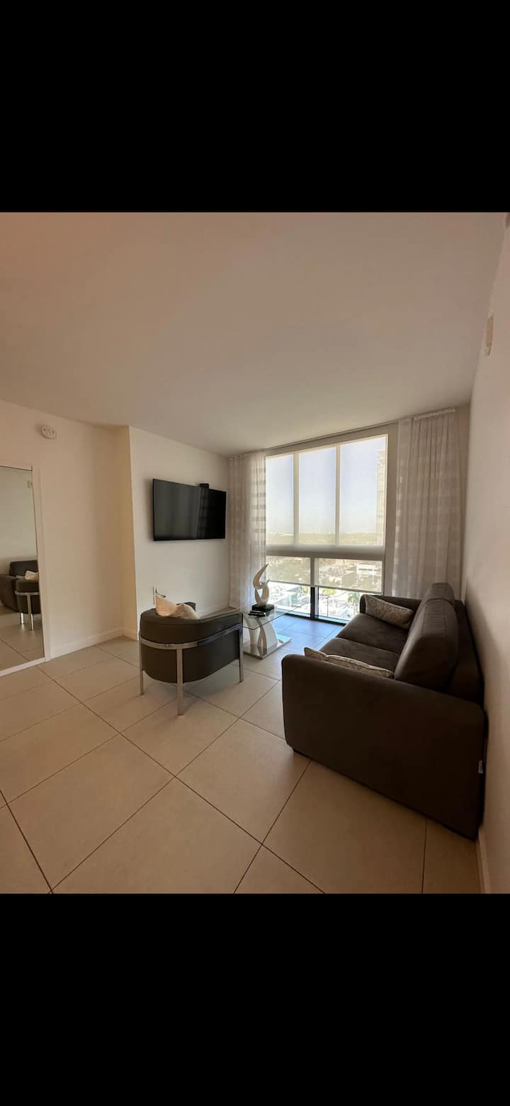 Downtown Doral!modern Amenities. - Doral, FL