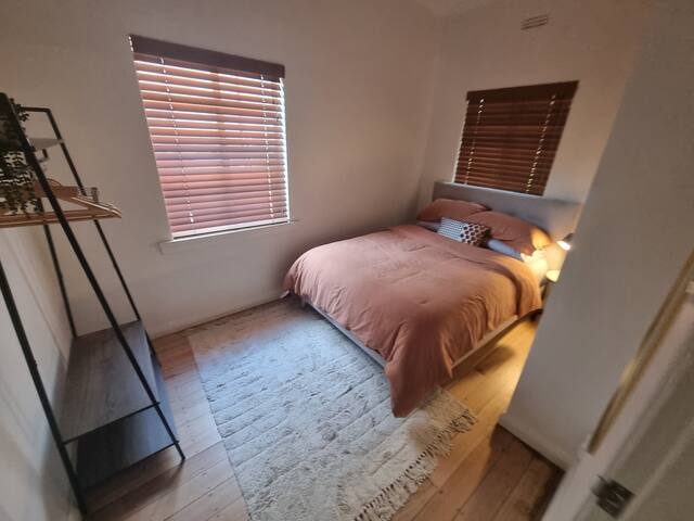 Sherwood East Melbourne 2 Units gallery image 4