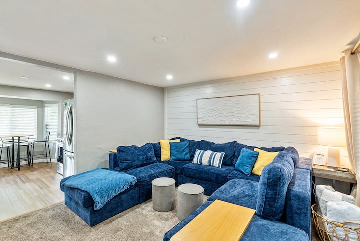 5 Bedrooms, 8 Beds, Family Friendly! - Salt Lake City, UT