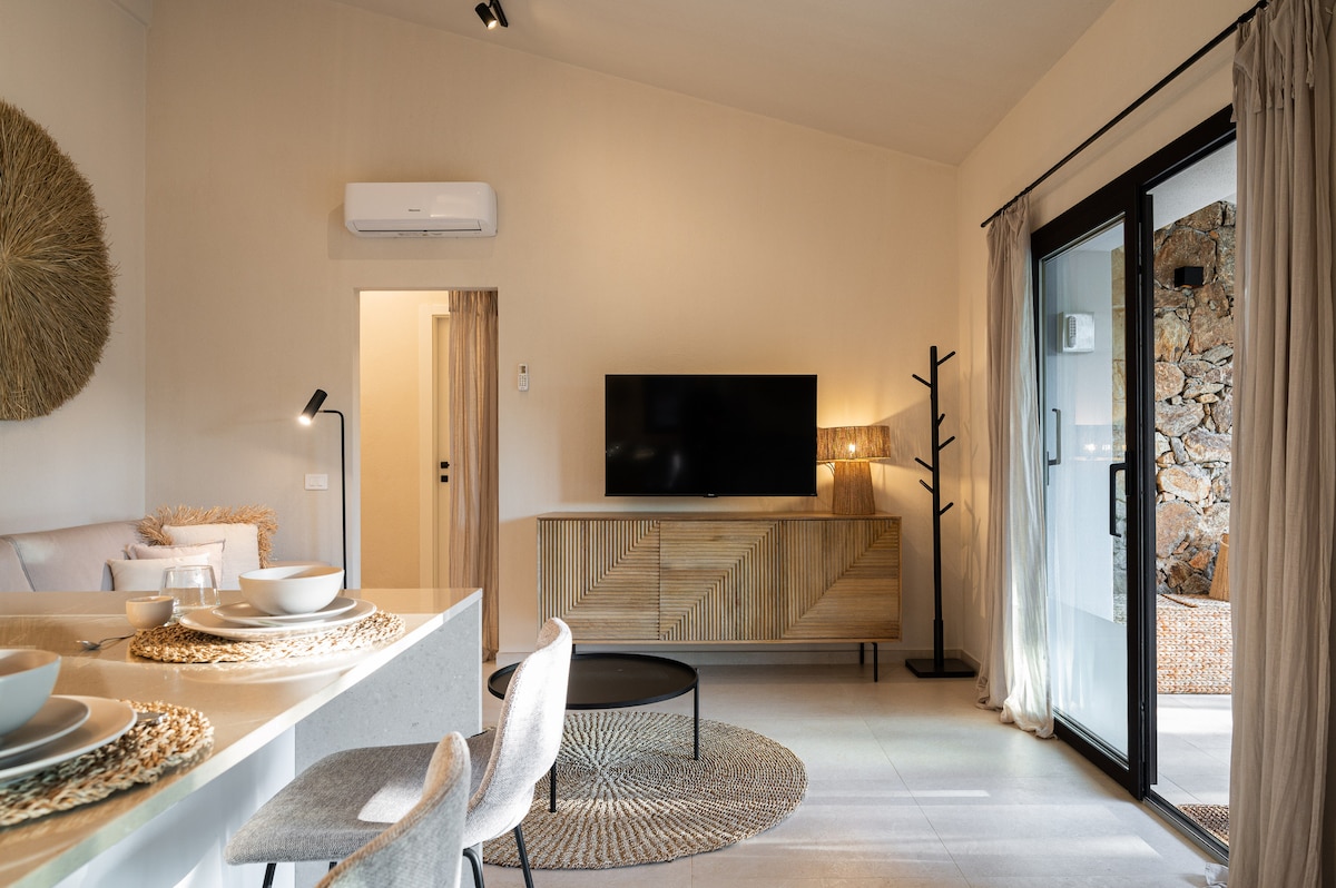 Top Airbnb: Villetta Ginepro | Palau, Sardinia in Palau