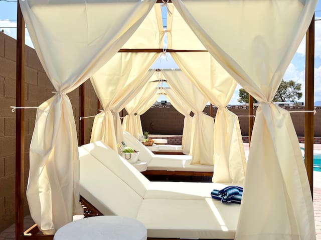 LUX 7BA/4BA Oasis w/Heated Pool+Spa+Outdoor Living