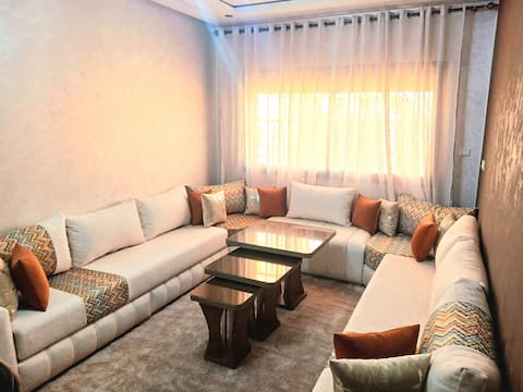 Popular Airbnb listing: Azrou dream stay: fiber optic, IPTV & complimentary coffee in Ifrane Province