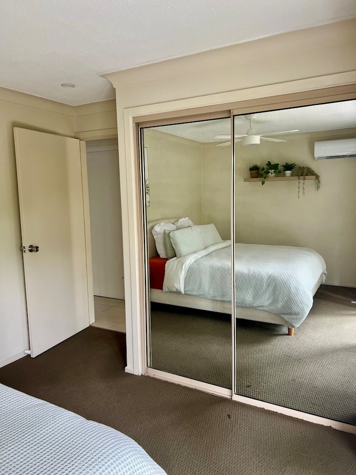 غرفة النوم 1