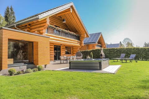 Luxury Log Cabin Black Forest (3) Sauna & Hot Tub