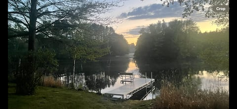 New to Airbnb! House w/ 2 cabins on the lake