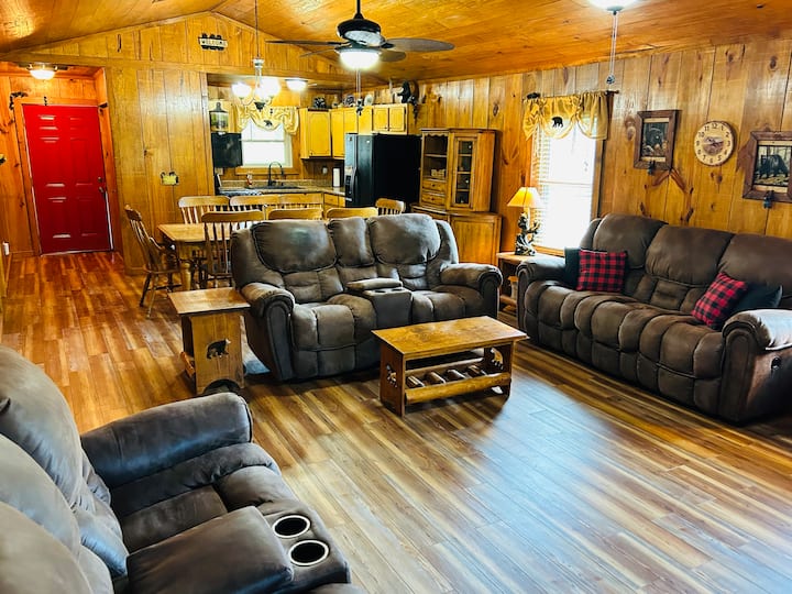 Bear Paws Cabin - Philadelphia, MS