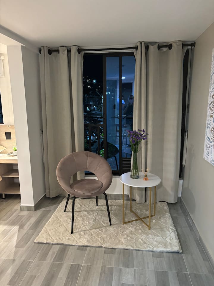 301, Céntrico Y Moderno Loft - Medellín, Colombia