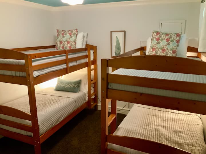 เตียงสองชั้นที่อบอุ่น