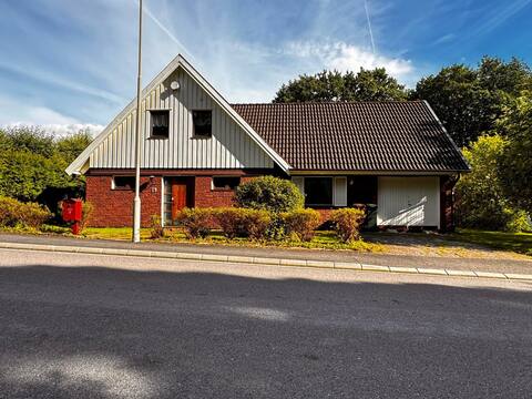 Workers home • 10 Beds • 2 Bath • Volvo • All-Inc