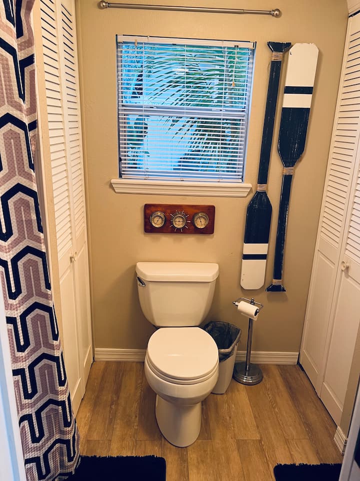 Caloosahatchee Cottage - Waterfront, 5 Min To D/t - Fort Myers, FL