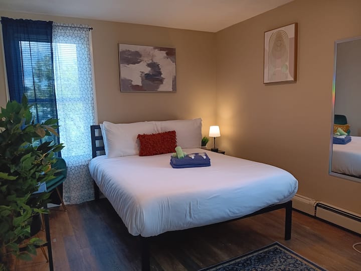 The Micro-loft At Valley District 2br Apt|parking - Providence, RI