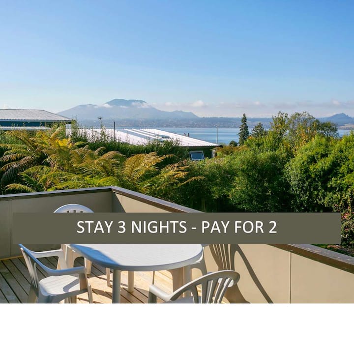 Stunning Lake Views In Acacia Bay - Taupo