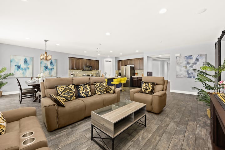 One- Floor Villa/6br/3ba/10 Beds /Bbq/big Space - Riverside, CA