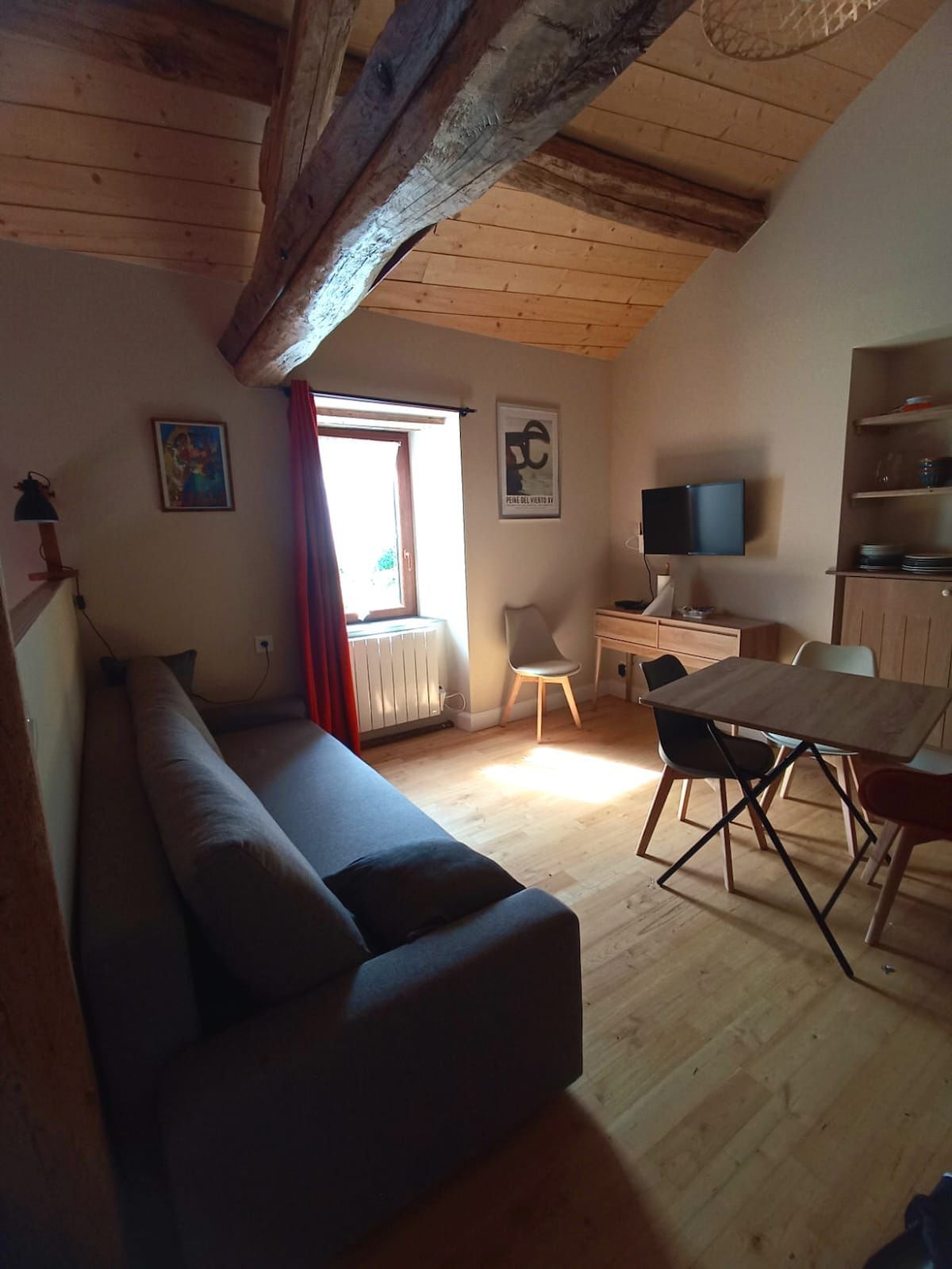 Airbnb con migliori performance: Barn/Loft, At Monique and Sam's a Tarn