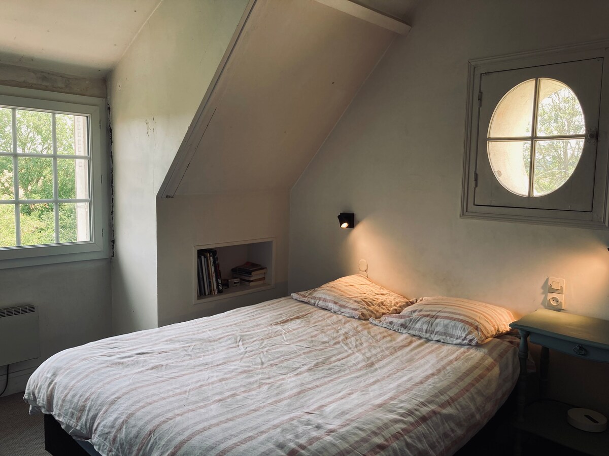 საძინებელი 1