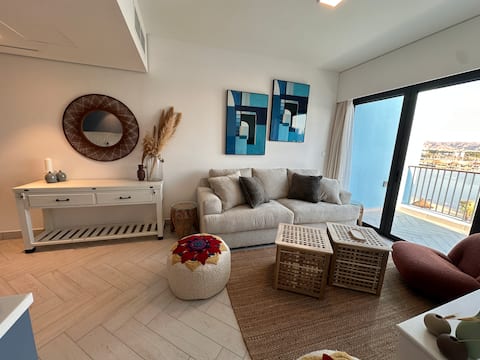 Chic One-Bedroom With Sea View