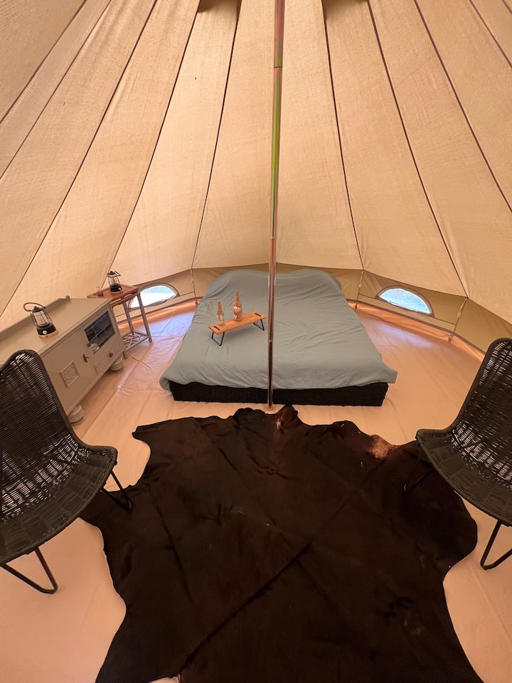 Ingerichte Bell Tent 
'De Bonte Specht' - Stadskanaal