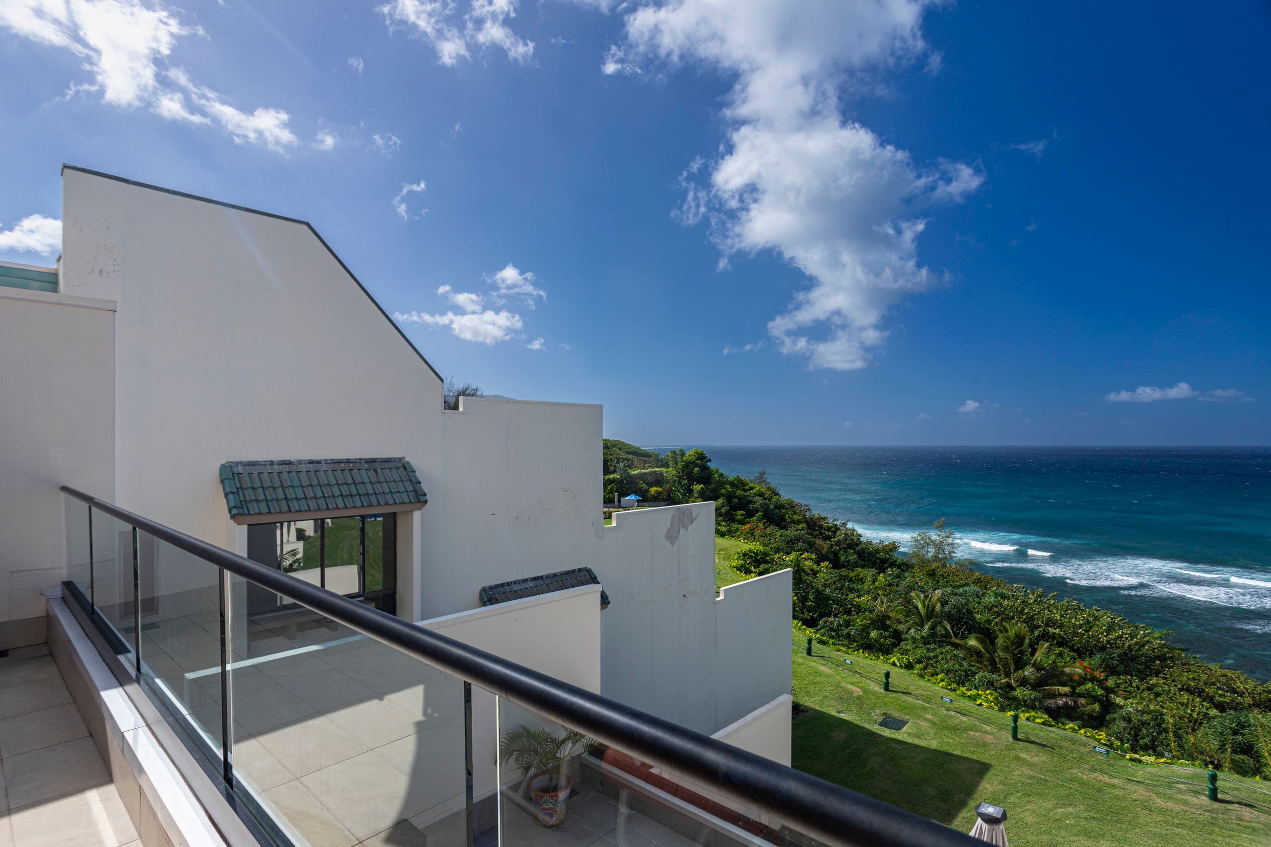 Premiere Puu Poa 407 - Penthouse - AC -Oceanfront - Image 35