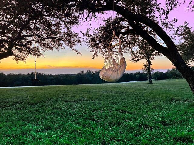 Relax Countryside w/ Pool, Outdoor Games, 5+ Acres