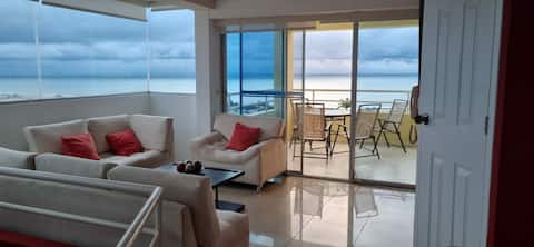 Beautiful Duplex Apartment with a view of Tonsupa