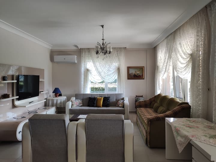 Garden Floor Flat In A Complex With Pool - Silivri