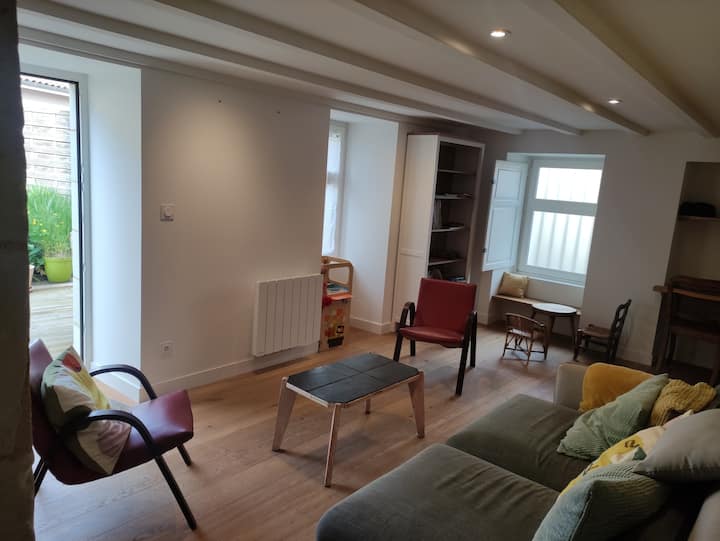 Maison 4 Chambres 150m2 Au Coeur Du Village. - Montreuil-Bellay