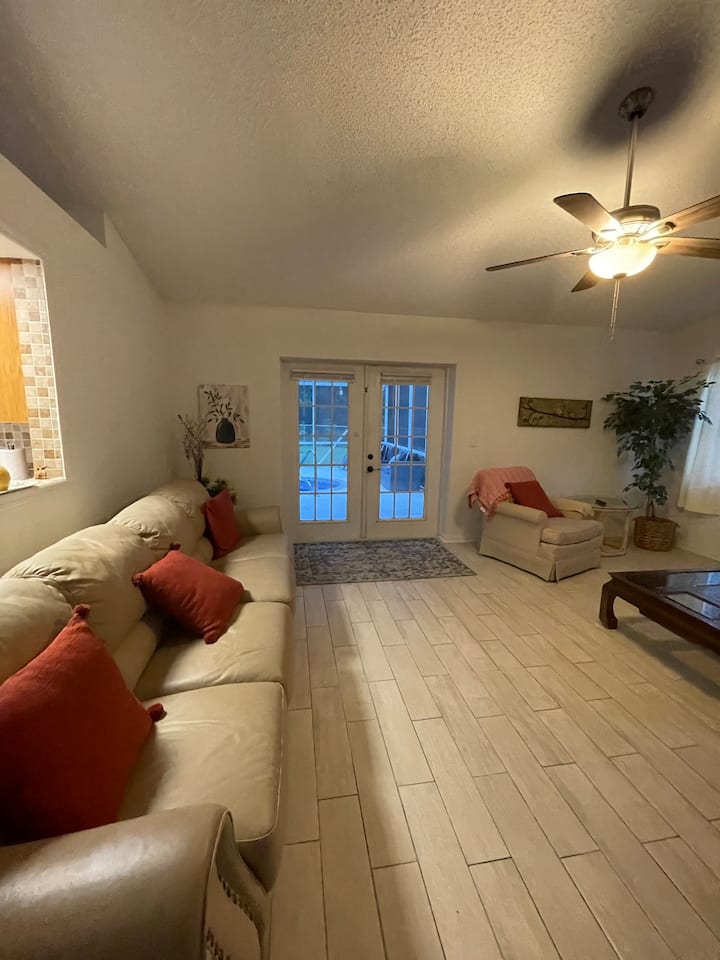 Springs, Golf, Fishing, 4 Br, Pool, 2 Ba - Dunnellon, FL