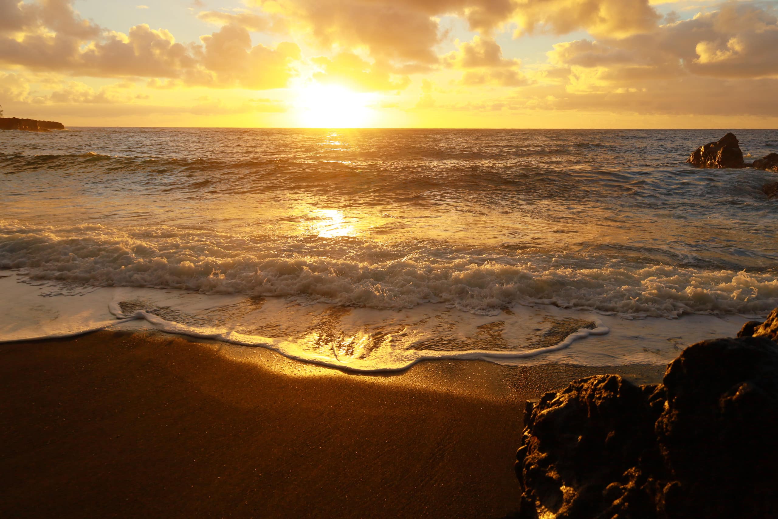 Oceanview Kehena Black Sand Beach House - spa/pool - Photo 41