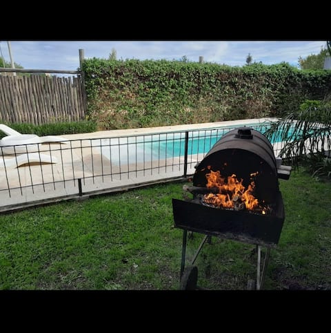 Country Cabin
 La Porteña