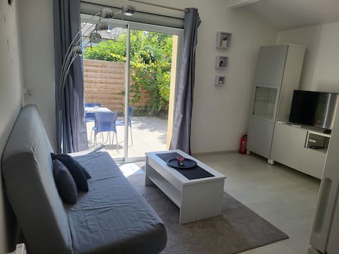 Close to Roissy CDG Parc Asterix Disneyland + terrace