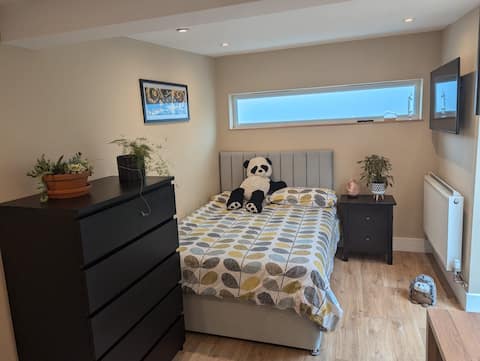 Cosy, Private Annex with Ensuite