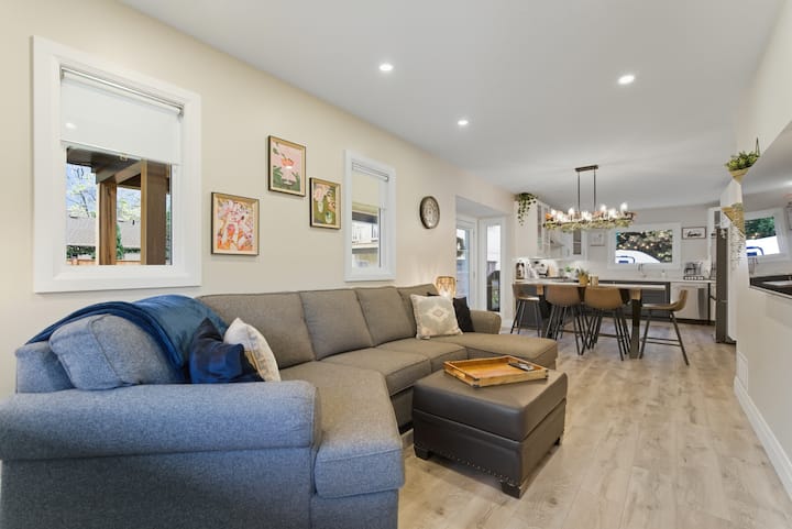 Luxury Spruce Suite Historic Notl - Sip & Stay - Niagara-on-the-Lake