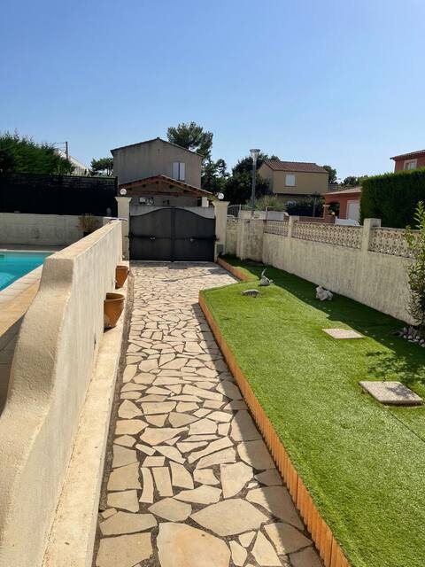 Villa with pool and Jacuzzi between Aix/Marseille