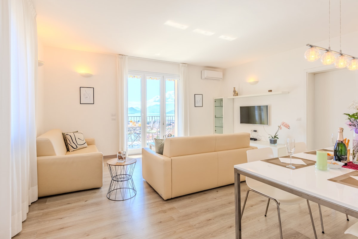Popular Airbnb listing: Lake Como apartment with terrace amazing lake view in Gravedona Ed Uniti