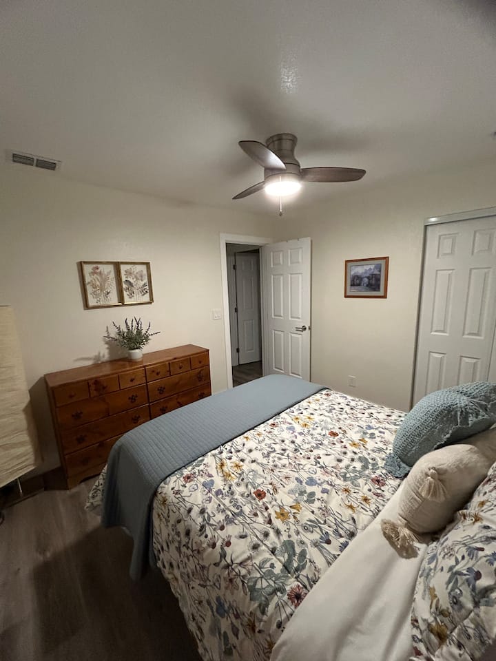 غرفة النوم 2