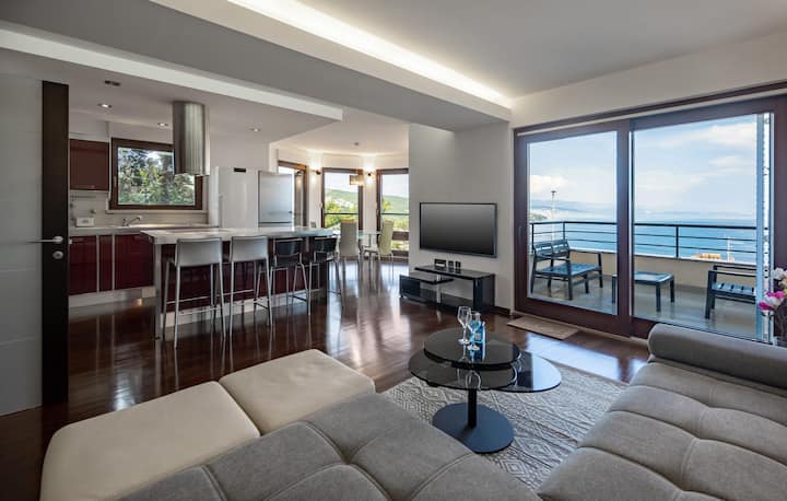 Awesome Apartment In Opatija With House Sea View - Opatija