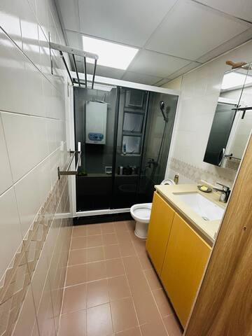 Spacious and calm appartment in Mid Levels gallery image 4