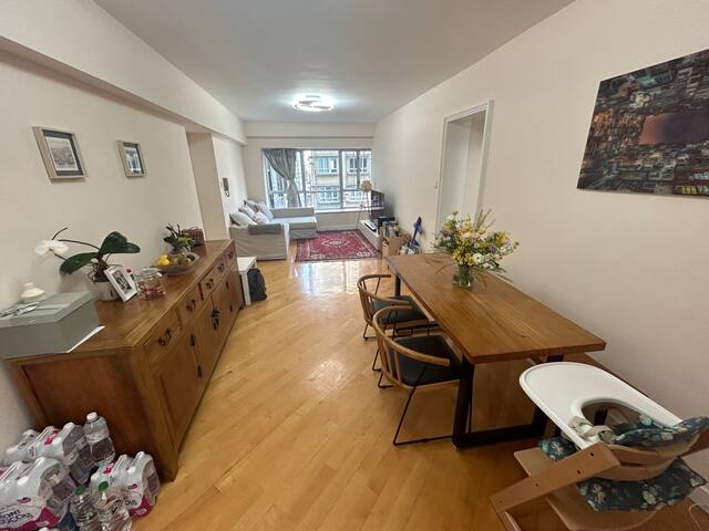 Spacious and calm appartment in Mid Levels gallery image 2